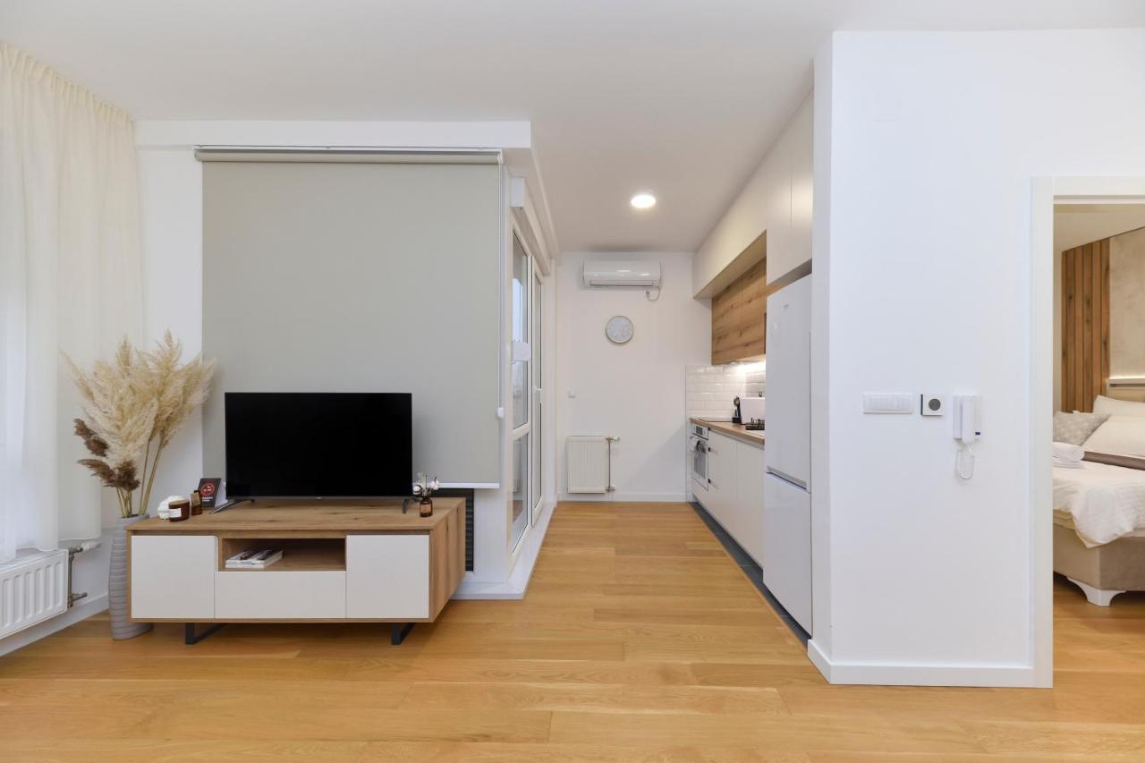 נובי סאד Divine & Delight Apartments מראה חיצוני תמונה