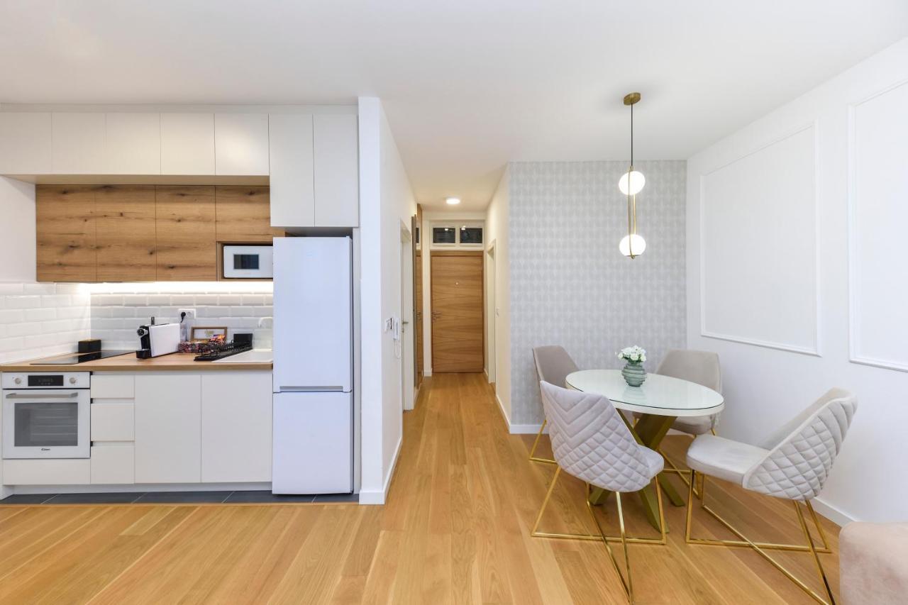 נובי סאד Divine & Delight Apartments מראה חיצוני תמונה
